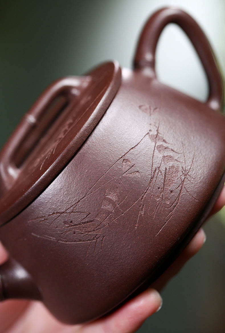 Handmade Yixing Zisha Purple Clay Teapot - Wide-Mouth Teapot with Engravings - 200ml Capacity